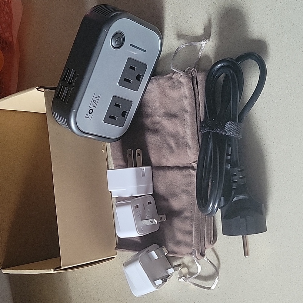 Foval 200w travel adapter and power converter